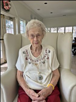 Darlene Henningsen, obituary — Ludvigsen Mortuary