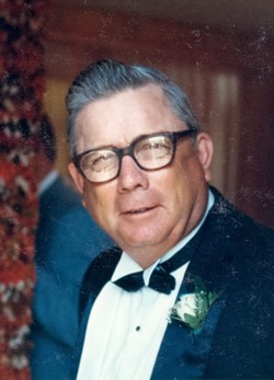 Lloyd Moyer, obituary — Ludvigsen Mortuary