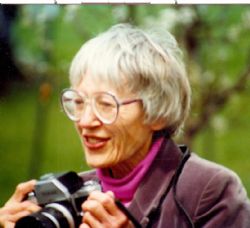 Mary Reynolds, obituary — Ludvigsen Mortuary